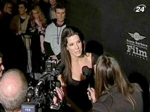 Сандра Буллок виділила $1 млн. на допомогу потерпілим японцям Сандра Буллок виділила $1 млн. на допомогу потерпілим японцям