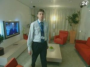 Експериментальна лабораторія компанії Philips нагадує зйомки реаліті-шоу Експериментальна лабораторія компанії Philips нагадує зйомки реаліті-шоу