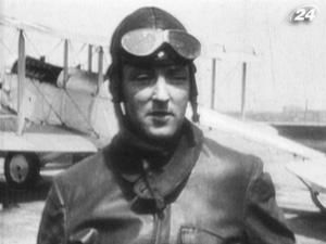 Річард Берд - перша людина, яка пролетіла на літаку над Південним та Північним полюсами Річард Берд - перша людина, яка пролетіла на літаку над Південним та Північним полюсами