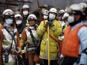 С АЭС "Фукусима-1" срочно вывезли людей С АЭС "Фукусима-1" срочно вывезли людей