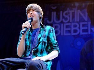 Джастин Бибер побил рекорд Майкла Джексона Джастин Бибер побил рекорд Майкла Джексона
