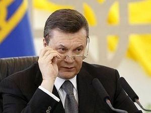 Янукович отправляет в Ливию десантный корабль