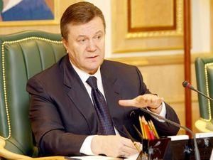 Янукович требует до лета принятия законов о рынке земли 