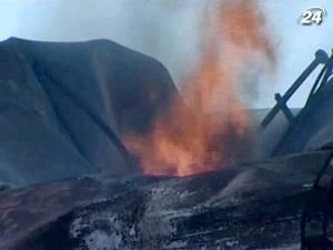 Коалиция продолжает бомбить позиции войск Каддафи Коалиция продолжает бомбить позиции войск Каддафи