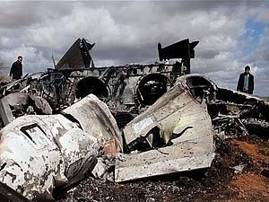 В прессе появились фотографии американского истребителя, разбившегося в Ливии (ФОТО)