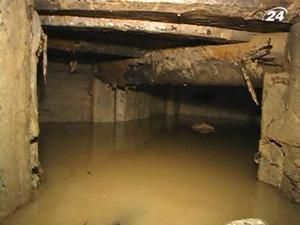 Івано-Франківськ: мешканці села, у полі, знайшли підземний сховок