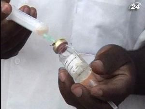 От желтой лихорадки умирает до 50% людей От желтой лихорадки умирает до 50% людей