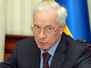 Азаров попросив чиновників відмовитись від "совка" Азаров попросив чиновників відмовитись від "совка"