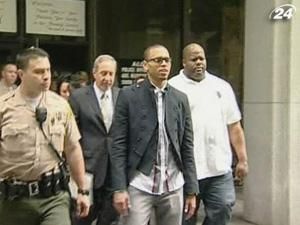 Кріс Браун розтрощив гримерку одного з телеканалів Кріс Браун розтрощив гримерку одного з телеканалів