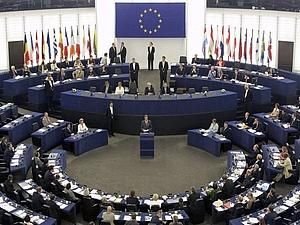 Европарламент принял изменения в Соглашение ЕС для укрепления евро