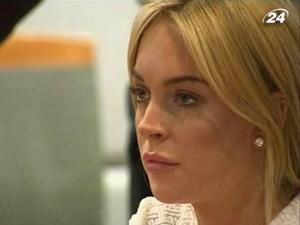 Линдсей Лохан не признает свою вину в краже драгоценного ожерелья Линдсей Лохан не признает свою вину в краже драгоценного ожерелья