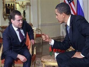 Медведев заявил Обаме, что жертв среди мирного населения не должно быть 