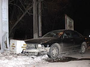 Казахстан: пьяный водитель врезался в билборд "Алкоголь выносит мозг" Казахстан: пьяный водитель врезался в билборд "Алкоголь выносит мозг"