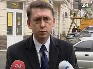 Мельниченко хоче, щоб ГПУ вручила підписку про невиїзд Пінчуку