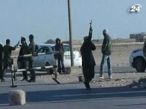 Сили коаліції продовжують завдавати ударів по військах Каддафі Сили коаліції продовжують завдавати ударів по військах Каддафі