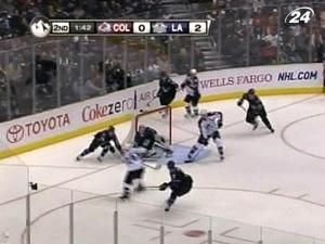 "Лос-Анджелес" уп'яте поспіль переграв "Колорадо" "Лос-Анджелес" уп'яте поспіль переграв "Колорадо"