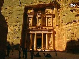 Петра - веками забыта и почти неизвестна Петра - веками забыта и почти неизвестна