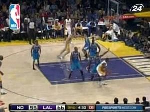 "Лейкерс" здобули сьому перемогу поспіль "Лейкерс" здобули сьому перемогу поспіль