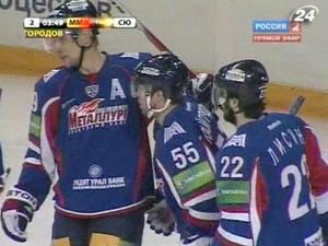 "Металлург" на своем льду переиграл "Салават Юлаев" 