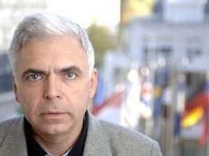 Депутат Європарламенту вийшов з партії після звинувачень у корупції Депутат Європарламенту вийшов з партії після звинувачень у корупції