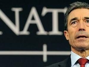 ЗМІ: Передачу керівництва операцією у Лівії військам НАТО відклали на добу