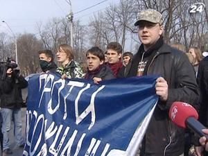 Студенти вийшли на вулиці проти подорожчання плати за гуртожиток Студенти вийшли на вулиці проти подорожчання плати за гуртожиток