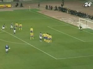 Сборная Японии сыграла первый матч после разрушительного землетрясения и цунами Сборная Японии сыграла первый матч после разрушительного землетрясения и цунами