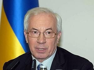 Азаров: Економіка вийде на докризовий рівень в 2012 році