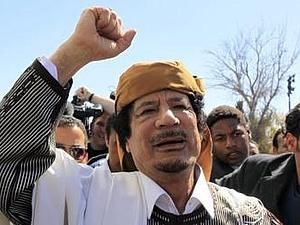 Правительственные войска в Ливии продолжили контрнаступление на повстанцев Правительственные войска в Ливии продолжили контрнаступление на повстанцев