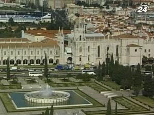 S&P знову знизило рейтинги Португалії та Греції S&P знову знизило рейтинги Португалії та Греції