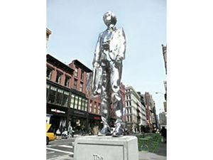 Энди Уорхолу установили памятник Энди Уорхолу установили памятник