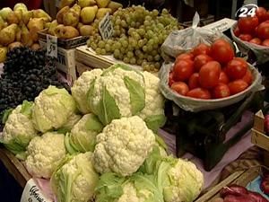 Городские СЭС проводят тщательную проверку тепличных овощей Городские СЭС проводят тщательную проверку тепличных овощей