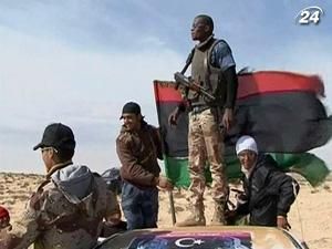 Лівійська опозиція не складає зброї
