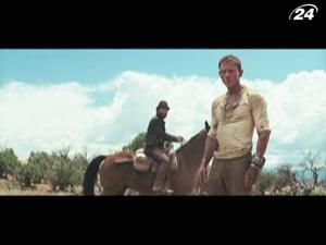 "Ковбои против пришельцев": в тихом провинциальном городке появляется странный путешественник "Ковбои против пришельцев": в тихом провинциальном городке появляется странный путешественник