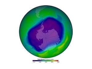 Вчені: Над Арктикою рекордно зменшився озоновий шар Вчені: Над Арктикою рекордно зменшився озоновий шар