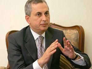 Колесников хочет уголовной ответственности за зарплату в конвертах Колесников хочет уголовной ответственности за зарплату в конвертах