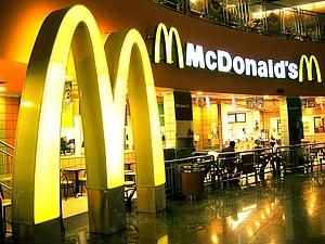 McDonald’s набере за день 50 тисяч нових працівників