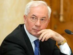 Азаров обіцяє знизити акциз на нафтопродукти Азаров обіцяє знизити акциз на нафтопродукти