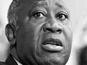 Кот-д'Ивуар: Гбагбо покинули соратники, он спрятался в подвале своей резиденции Кот-д'Ивуар: Гбагбо покинули соратники, он спрятался в подвале своей резиденции