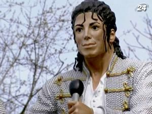 В Лондоне появился памятник Майклу Джексону