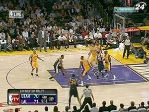 "Юта" Кирила Фесенка на виїзді перемогла "Лейкерс" "Юта" Кирила Фесенка на виїзді перемогла "Лейкерс"