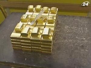 Золото оновило історичний рекорд - $1458,50