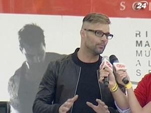 Рікі Мартін представив у Мехіко альбом "Musica+Alma+Sexo" Рікі Мартін представив у Мехіко альбом "Musica+Alma+Sexo"