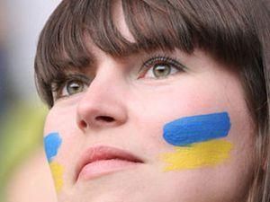 ФФУ определит лучшую болельщицу украинского футбола