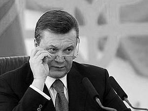 Янукович требует немедленно принять антикоррупционные законопроекты