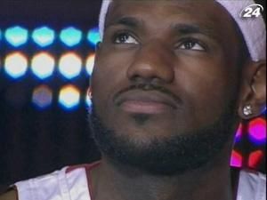 Леброн Джеймс став співвласником футбольного клубу "Ліверпуль" Леброн Джеймс став співвласником футбольного клубу "Ліверпуль"