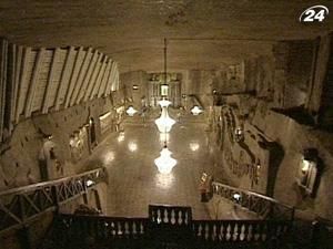 Польские соляные копи - в часовне Святой Кинги все сделано из соли Польские соляные копи - в часовне Святой Кинги все сделано из соли