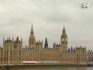 Лондон и Амстердам будут судиться с Исландией за долг Лондон и Амстердам будут судиться с Исландией за долг