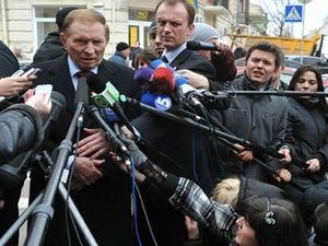 СМИ: Следователь разрешил Кучме съездить в Москву на празднование юбилея полета Гагарина