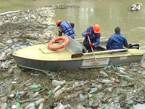 Українські ріки несуть сміття у Європу